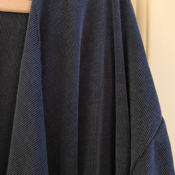 LuLaRoe Medium Shirley - Picture 2 of 3